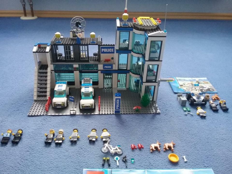 LEGO CITY 7498 + 7279 in Selters