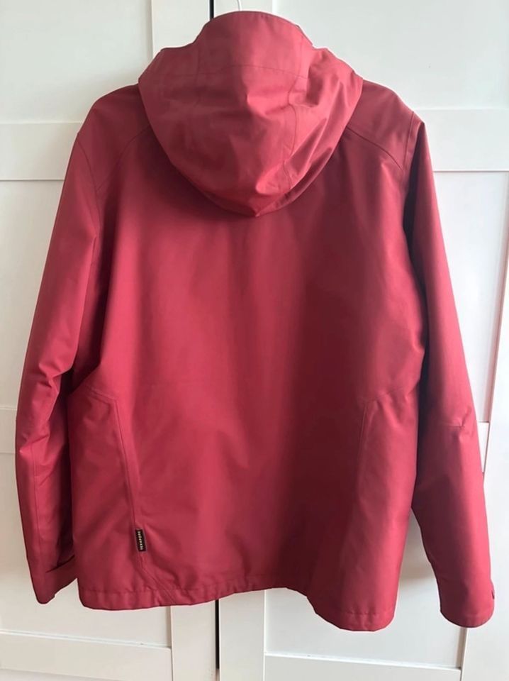 Jack Wolfskin Herren Jacke in Rot in Mainz