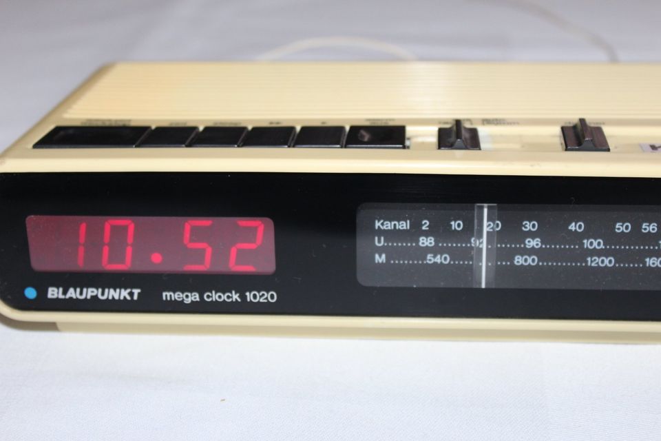 Blaupunkt Ideal, Mega Clock 1020 ( 7620000 )  80er Jahren in Seelze