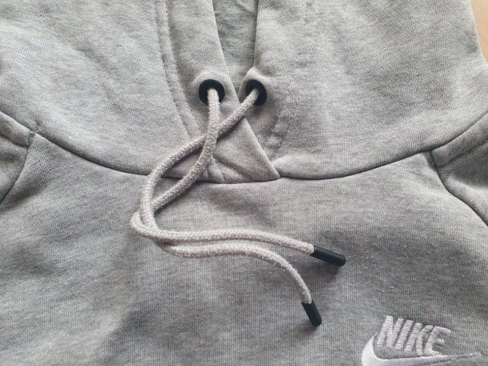 TOP Nike Hoodie/Sweatshirt in grau, Gr. XS, top Zustand in Hamburg