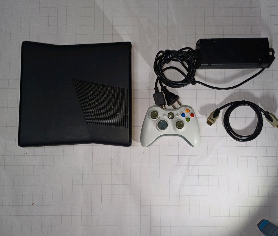 Xbox 360 slim mit Controller und Kabel in Baden-Württemberg - Nagold |  X-Box Konsole gebraucht kaufen | eBay Kleinanzeigen ist jetzt Kleinanzeigen