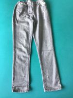 Hellgraue Jeans Hose Glitzer Steine gr.140 Baden-Württemberg - Karlsdorf-Neuthard Vorschau