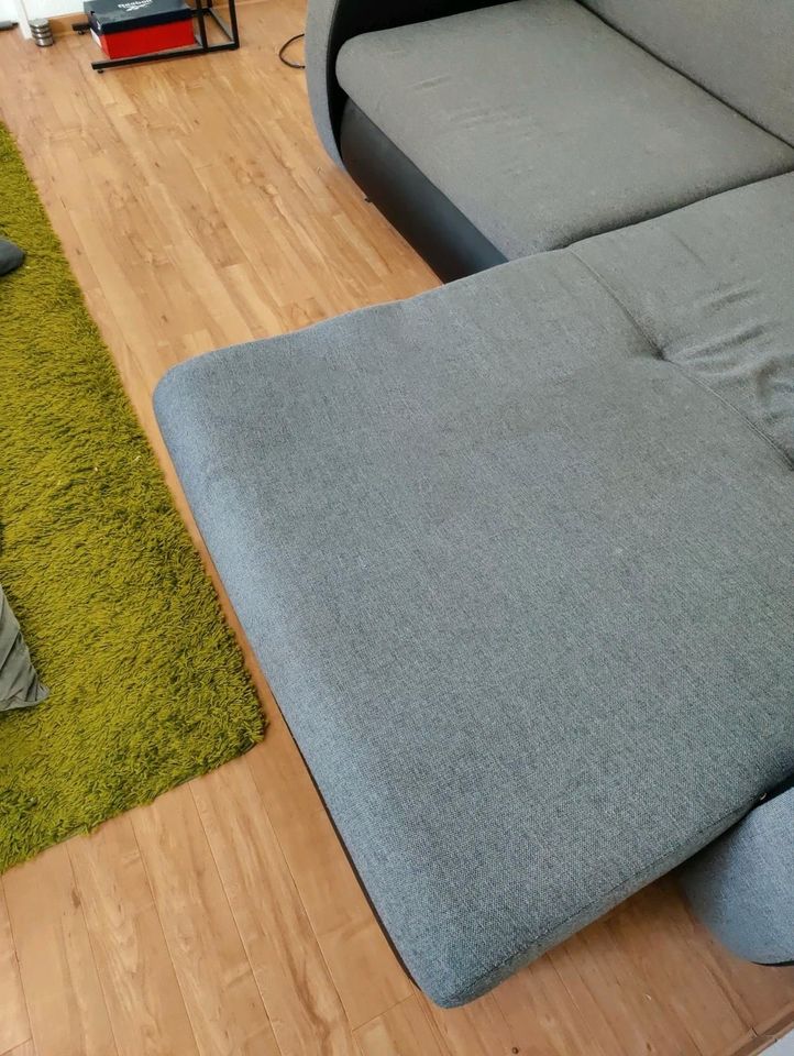 Couch Wohnzimmer Sofa Breite: 260cm Länge: 170cm in Gießen