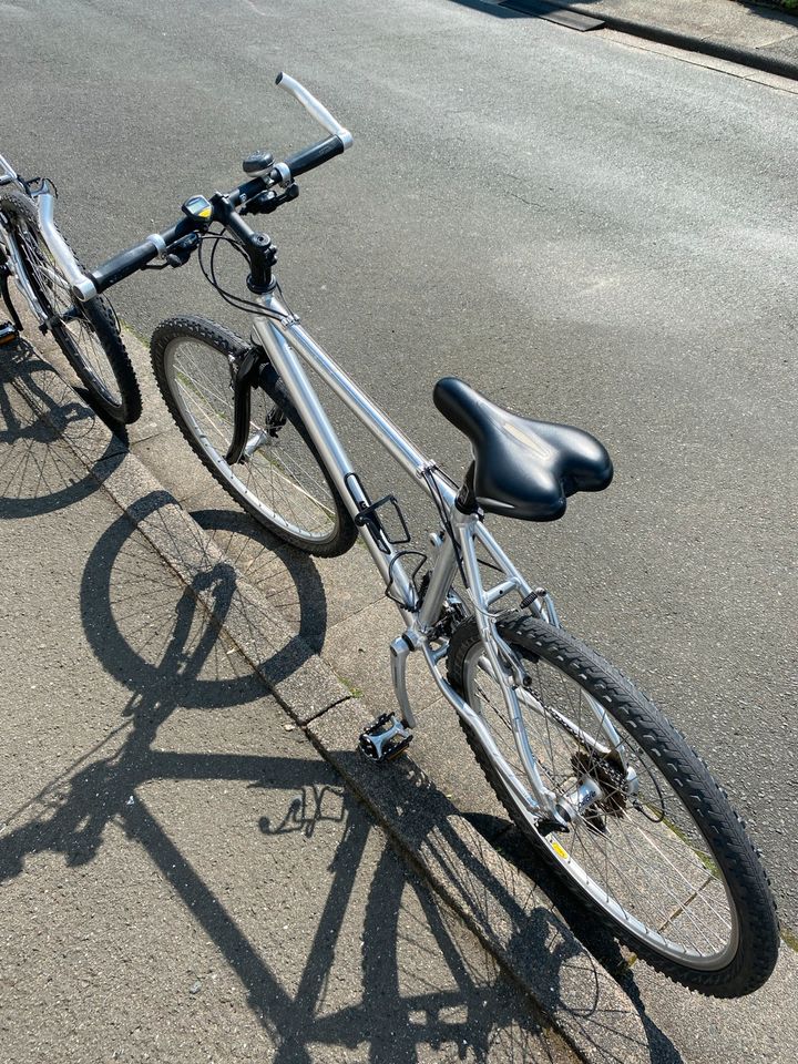2 X Fahrrad Mountainbike (auch Einzelkauf möglich) in Dillenburg