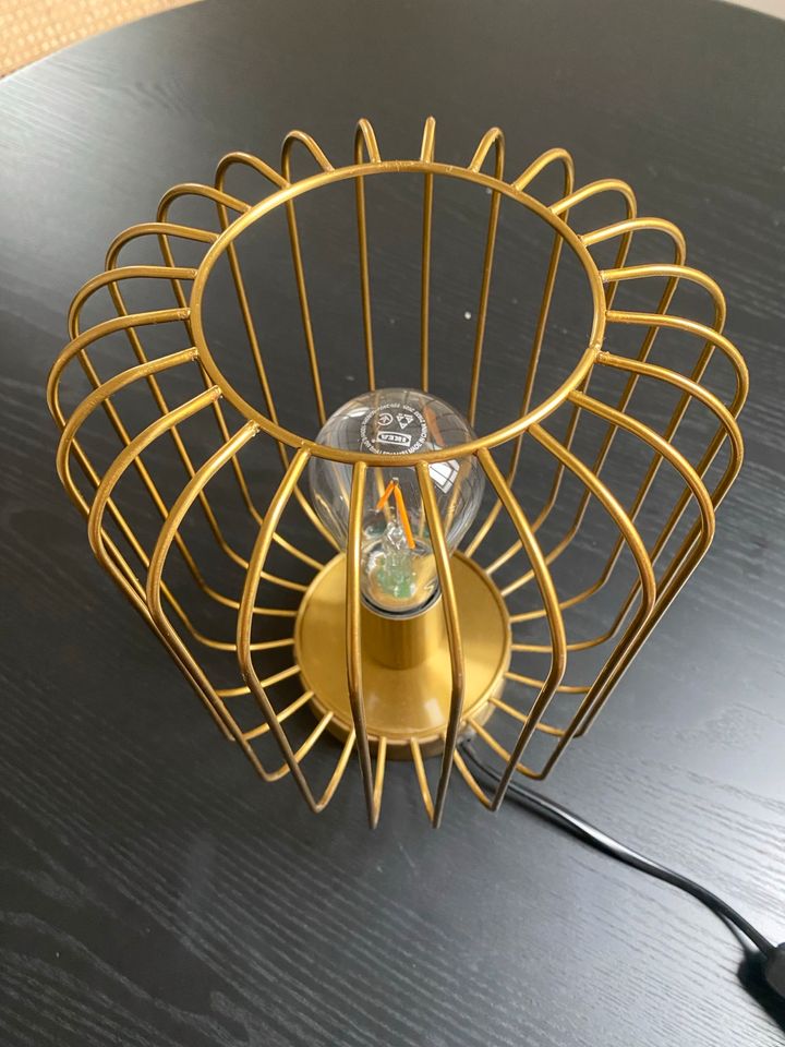 Ikea Flaggskepp Tischleuchte Lampe Gold Metall wie neu in Düsseldorf
