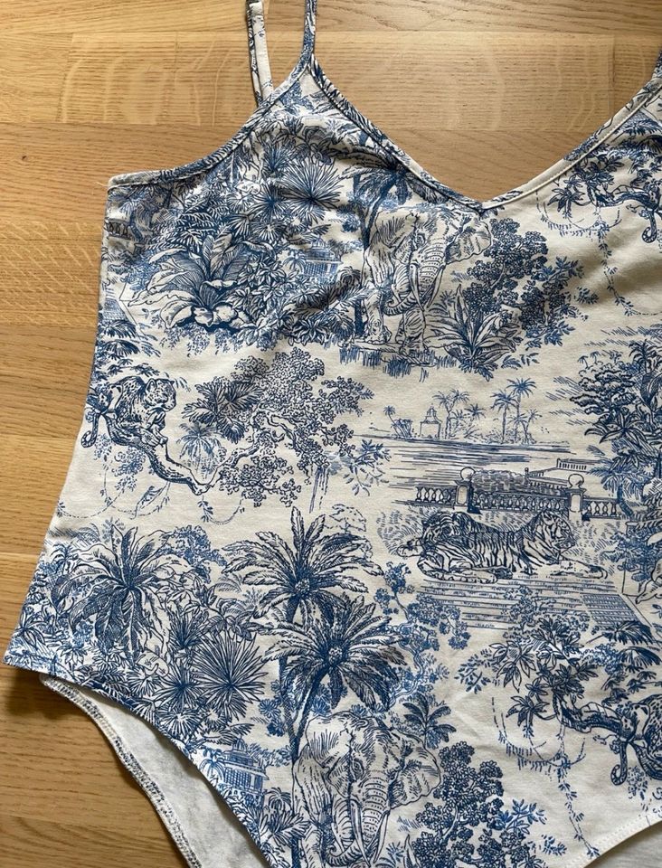 H&M T-Shirt / Top / Body im blau weißen Toile de Jouy Print Gr. L in Hamburg