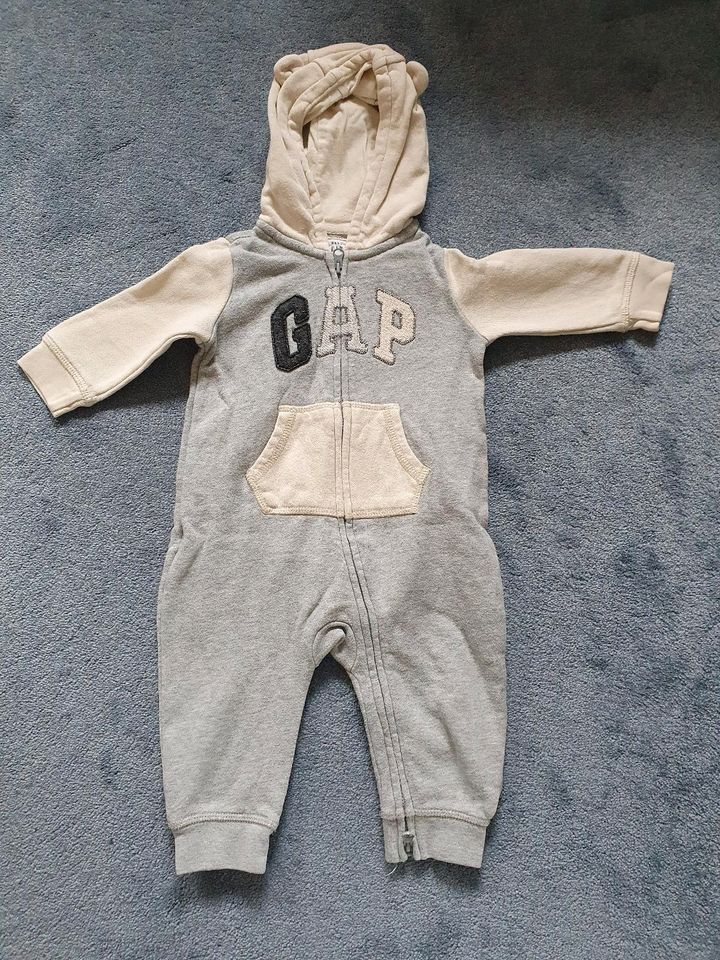 Sweatanzug Jogginganzug Overall baby GAP Größe 6-12 Monate 68/74 in Berlin