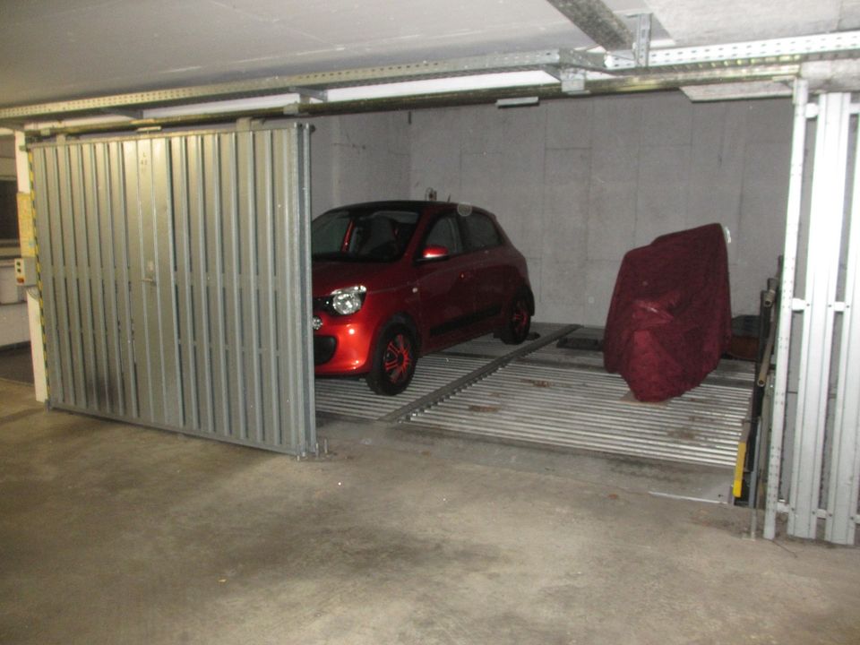 Garage, KFZ Stellplatz Auto Unterstellplatz in Berlin Spandau in Berlin