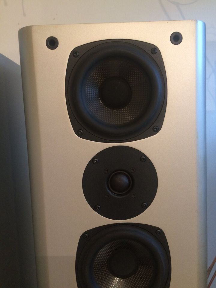 Phonar P40 lls in silber & Subwoofer AS1000, Guter Zustand in Osnabrück