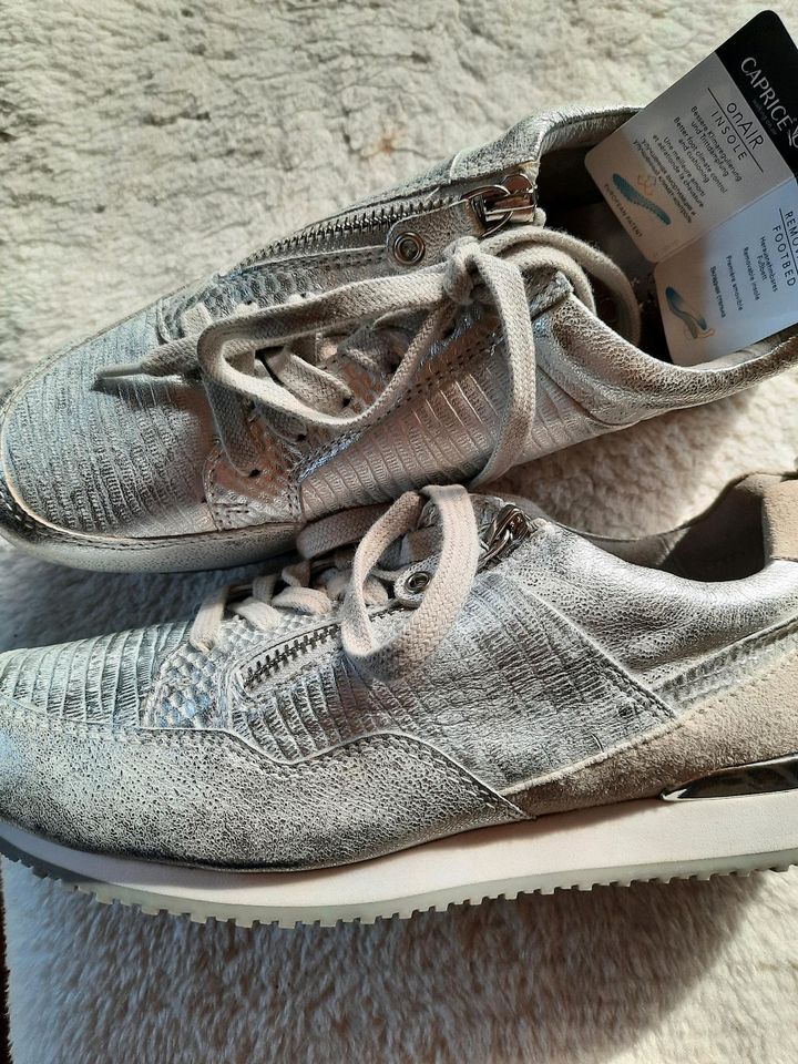 CAPRICE SNEAKER LEDER GR.39 NEU in Havelberg