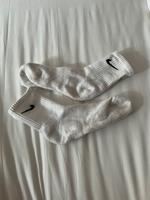 Nike Socken Größe 36 Hannover - Mitte Vorschau