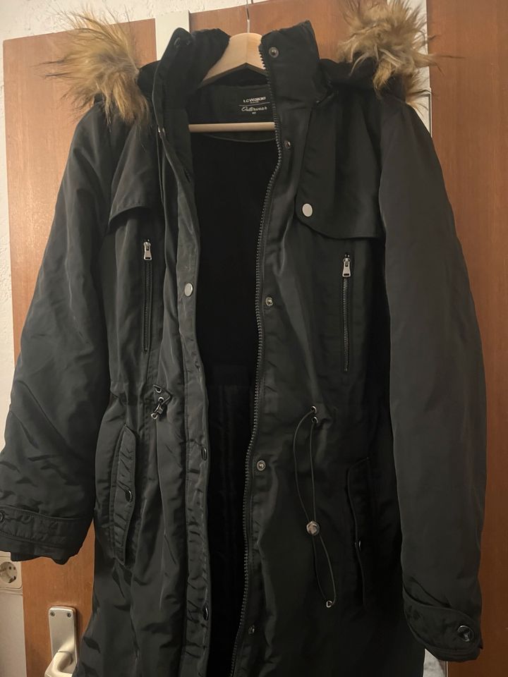 Damen Jacke Mantel NEU schwarz LC Waikiki in Völklingen