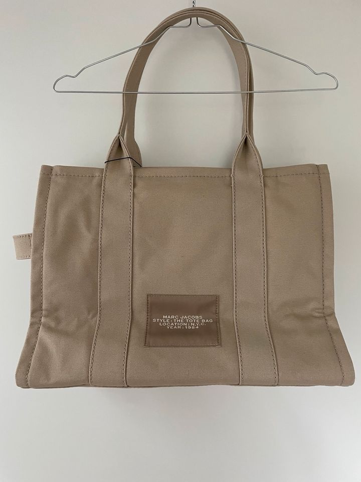 Neue Tasche Shopper Marc Jacobs The Tote Bag Large in Waiblingen