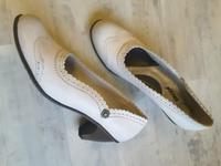 C24 Dkode LEDER Schuhe Gr. 41 NEU NP120 schön zu Tredy Spitze Sachsen-Anhalt - Hettstedt Vorschau