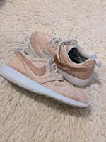Nike Sneaker Größe 36,5 Hessen - Marburg Vorschau