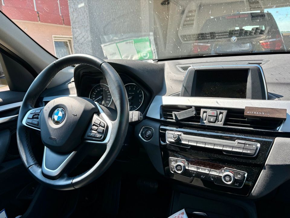 BMW X1 sDrive Automatik Advantage Einparkautomatik  Navi Tempomat in Holzkirchen Unterfranken