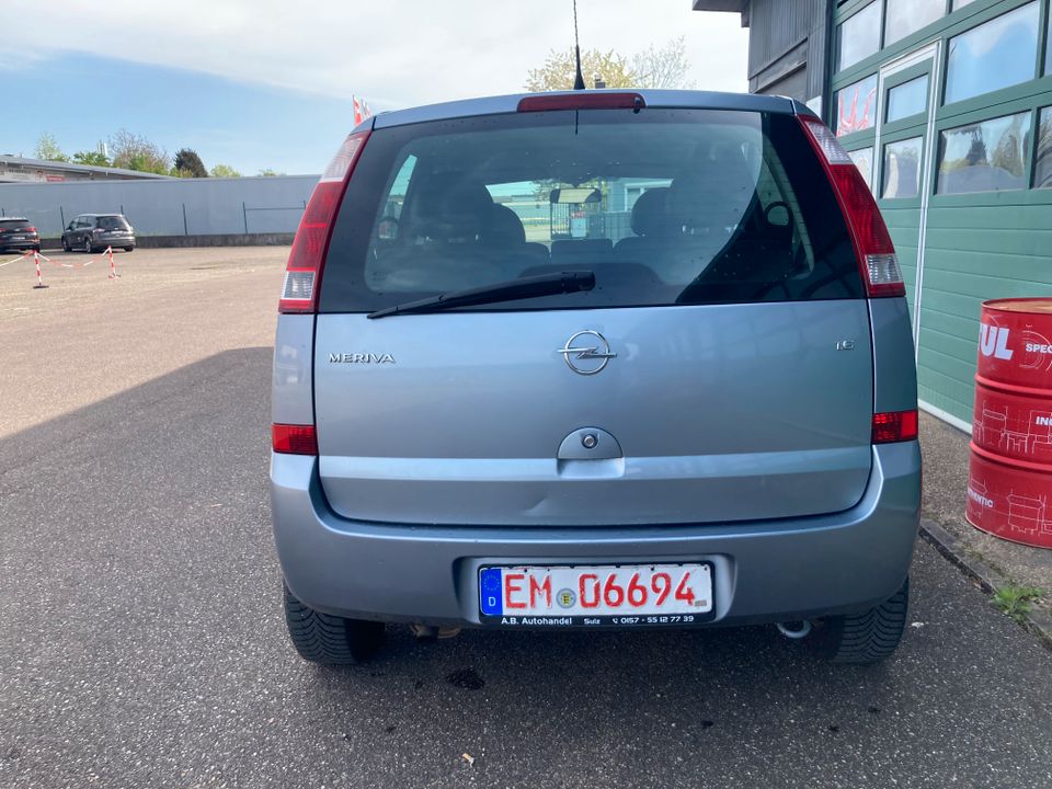 Opel Meriva Edition 1.6 Automatik Klima Zahnriemen& Tüv Neu in Ettenheim
