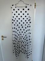 Sommerkleid in weiß mit schwarzen Punkten in Gr. 44 Nordrhein-Westfalen - Everswinkel Vorschau