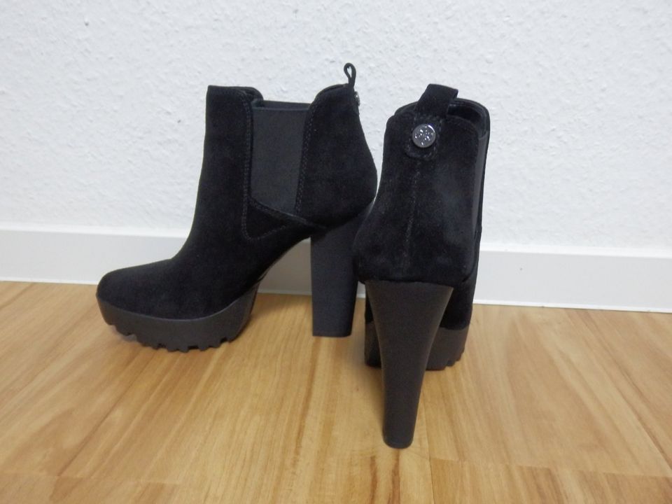 STIEFELETTEN GUESS Clani  Gr. 40 in Pforzheim