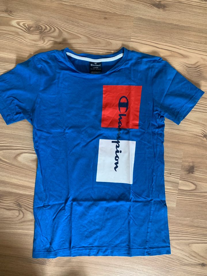 2er Set T-Shirt (Champion & Thrasher) Größe 152 in Stuttgart