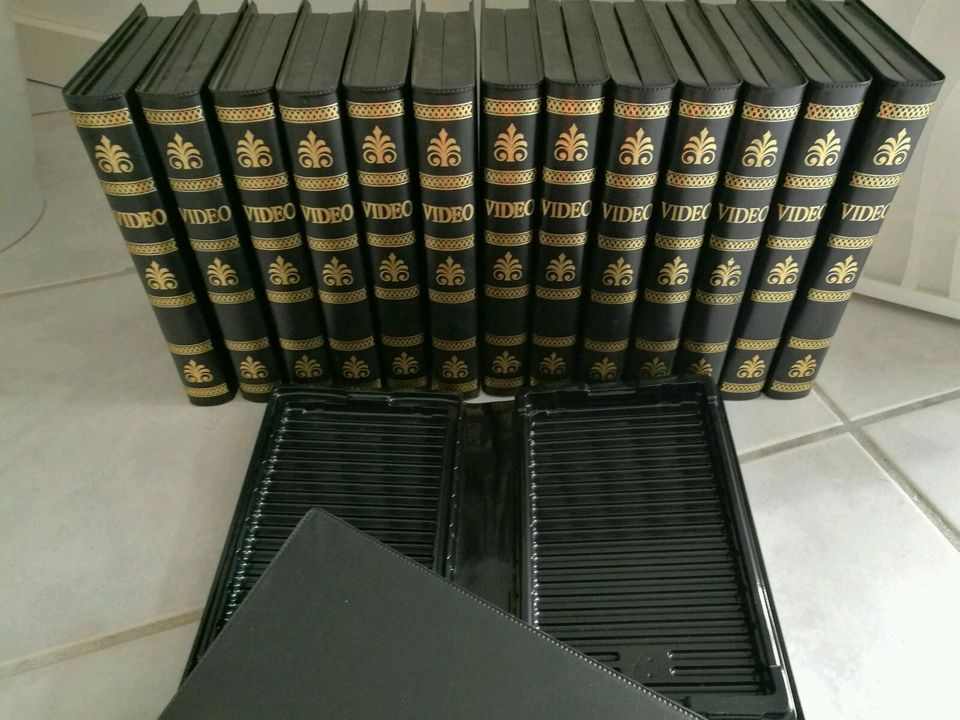15 Videokassetten Hüllen in Buchoptik schwarz/gold, neuwertig in Uetersen