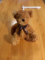 Smiki Teddy Bär ca. 19 cm sitzend hellbraun braune Schleife Brandenburg - Großbeeren Vorschau