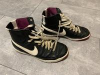 Nike Sneakers (Größe 37,5) Baden-Württemberg - Remseck am Neckar Vorschau
