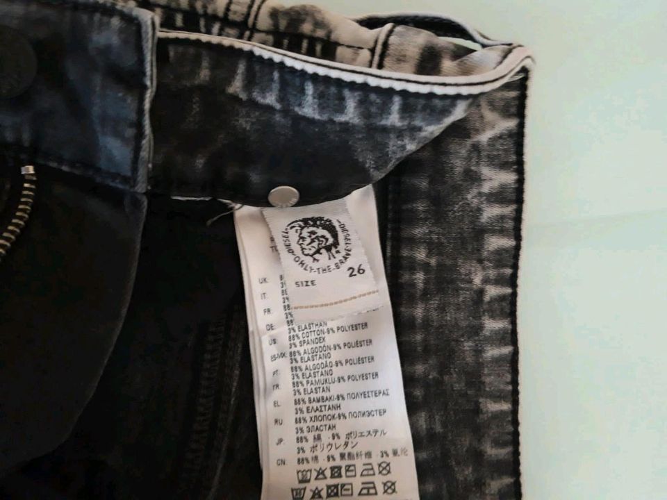 Diesel Gr. 26 (S) Designerdenim Stretch Unisex in München