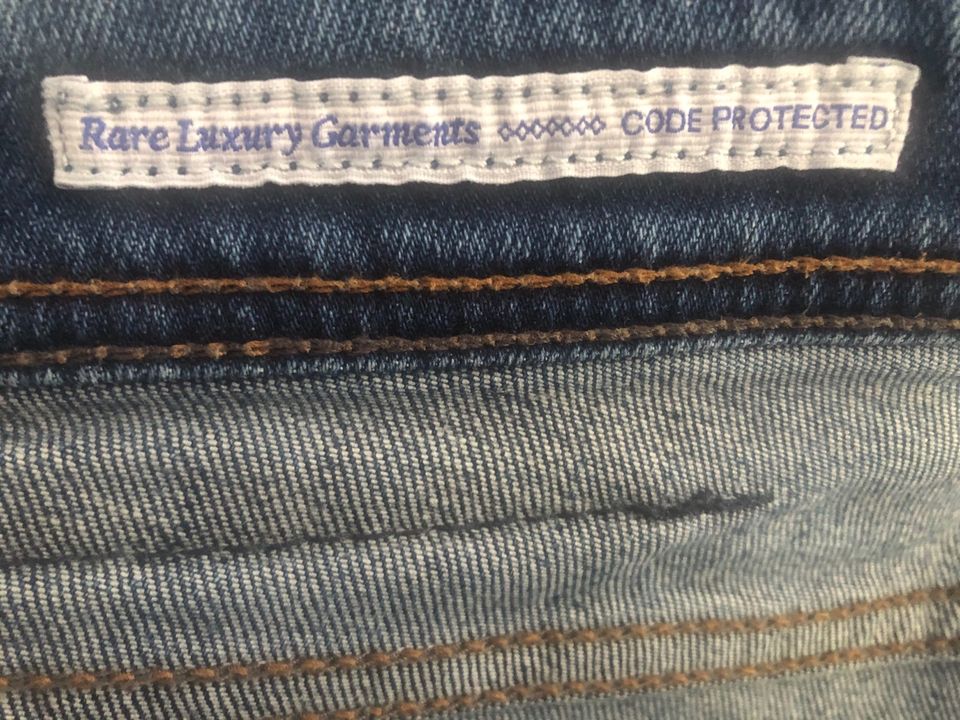 Luxus-Jeans Jacob Cohen, Style 688, used look, 32 in Frankfurt am Main