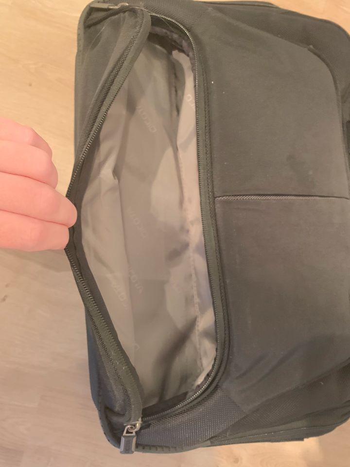 Laptop Tasche DICOTA sehr guter Zustand in Niestetal