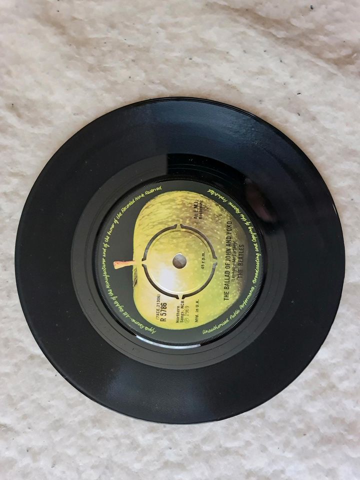 Beatles Vinyl Single Schallplatte pro Stück 200 € Rar!ität in Berlin