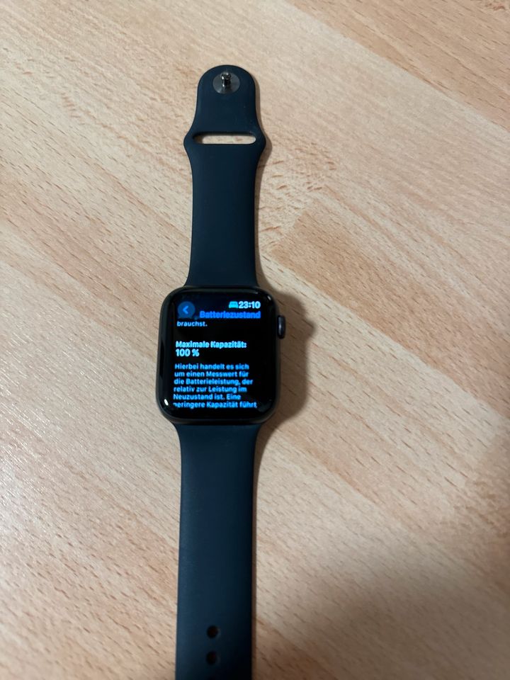 Apple Watch SE 44mm LTE Space Gray in Bremervörde