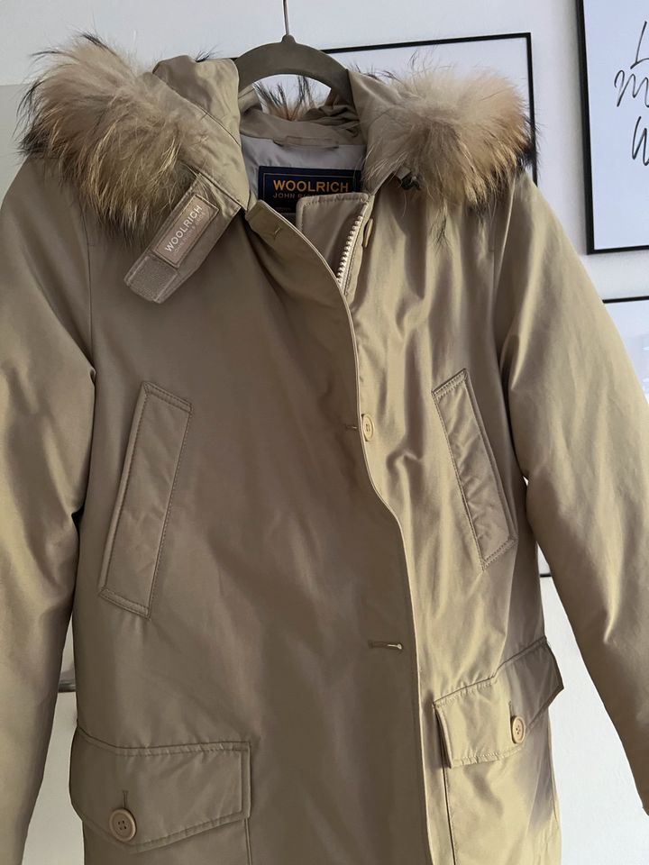 Winterjacke Mantel - Woolrich Parka in Beige NEU in Düsseldorf