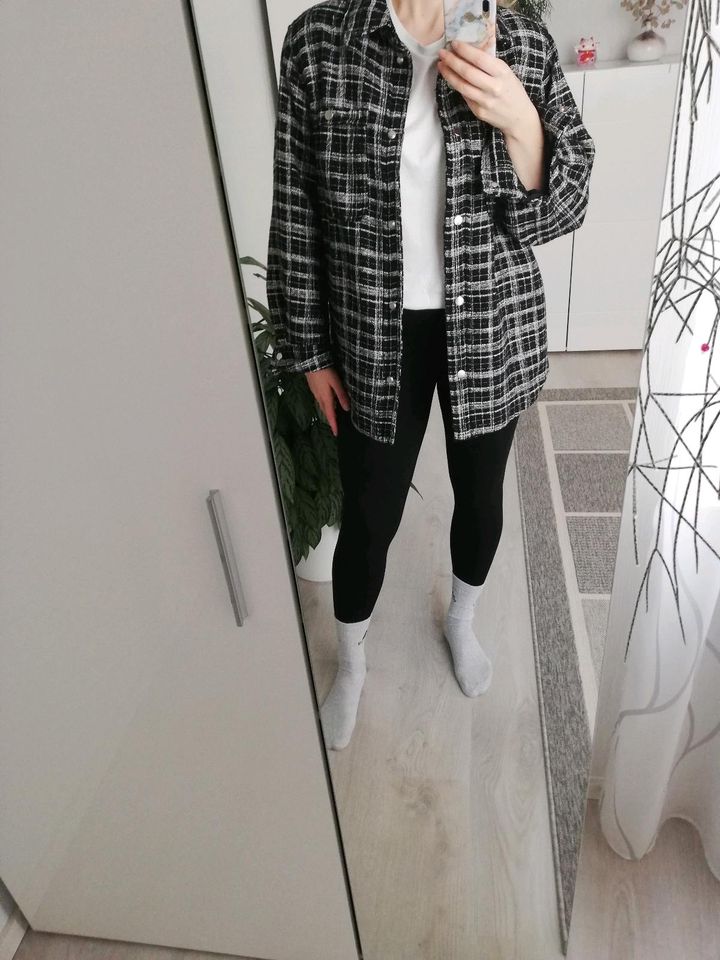 Jacke, schwarz weiß, grau, Größe L/42/44, H&M, oversized look in Vellmar