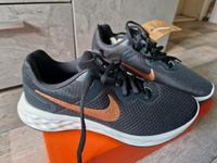 Nike Schuhe Größe 40.5 neu Sachsen - Nossen Vorschau