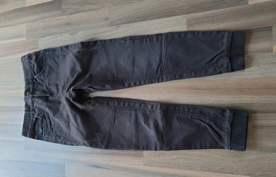 wie neu Gr. 134 H&M lange Hose schmal dunkelgrau Jogger Jeans in Dresden