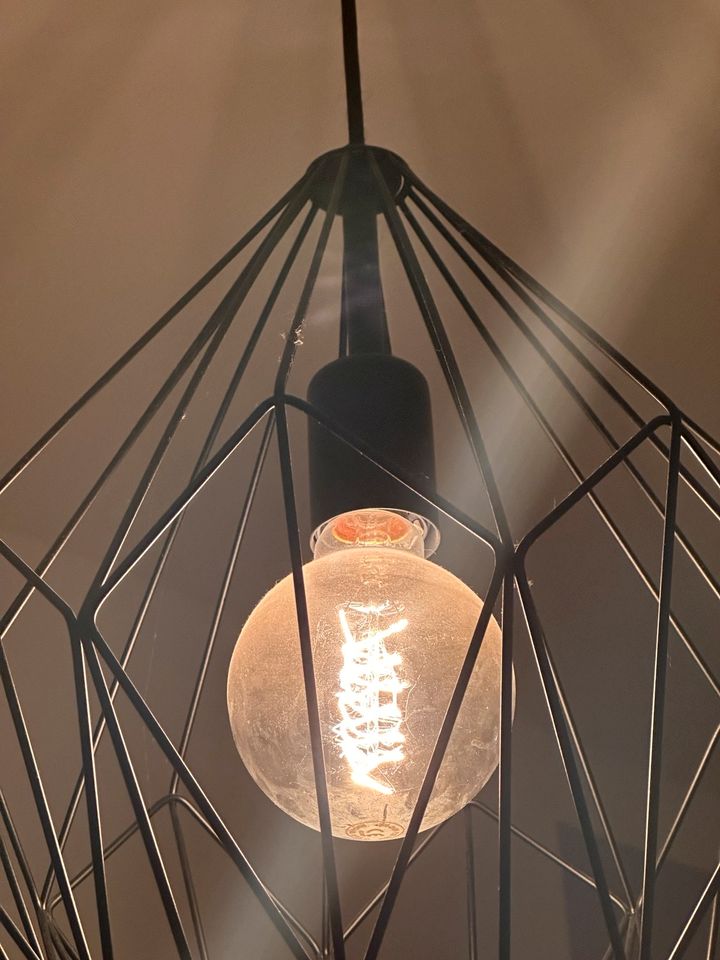 2 Design Lampen Deckenlampen schwarz Metall (Neupreis 130€) in Düsseldorf