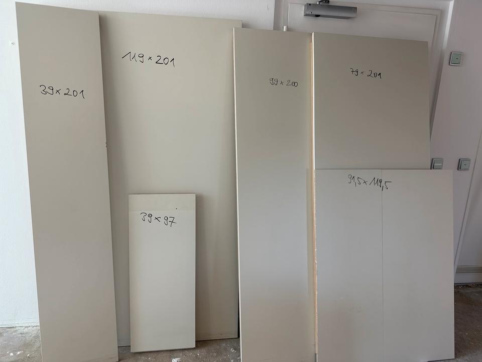 Akustikpaneel Holzwand Wandverkleidung Holz  – zu verschenken in Augsburg