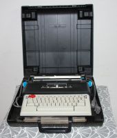 Olivetti Schreibmaschine, WarenGut, E6064 GF Altona - Hamburg Ottensen Vorschau