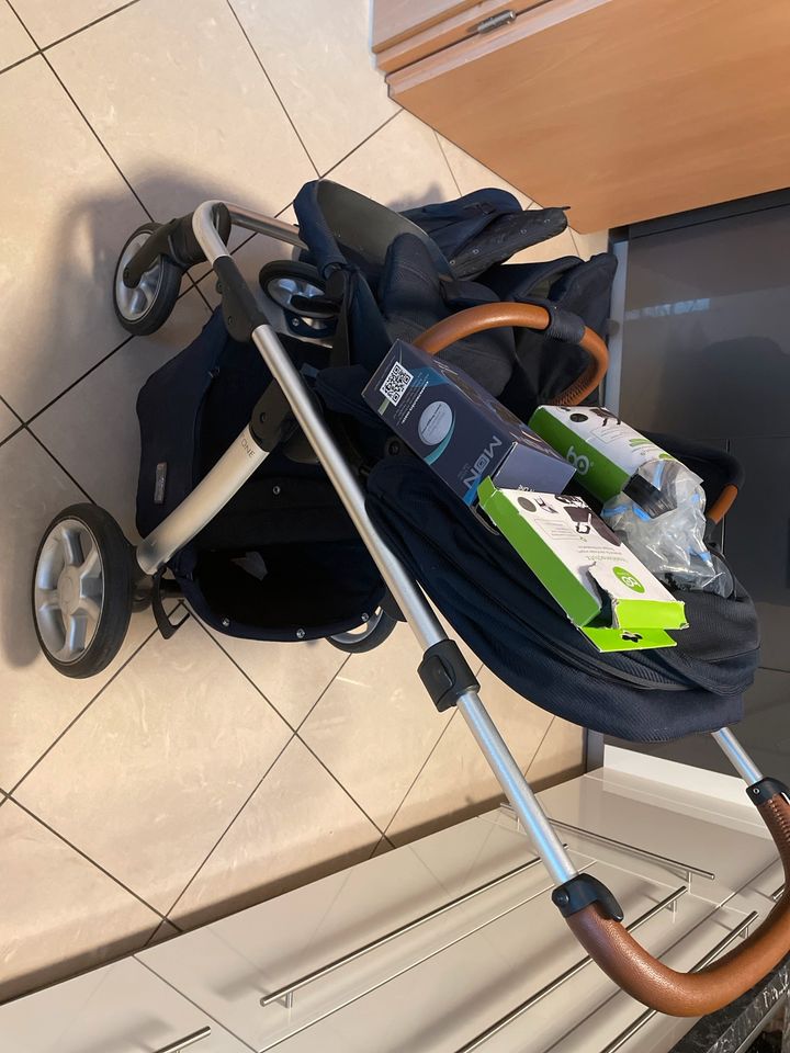 Kombi Kinderwagen 3 in 1 in Rüsselsheim