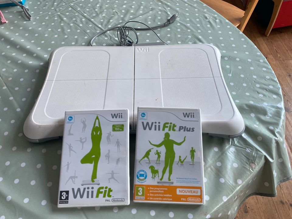 Wii U Balanceboard inkl. Spiele Wii Fit und Wii Fit plus in Berlin