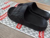 wNEU Herren Badelatschen wie Adidas ISLAND CLUB ADILETTE Gr 44 Berlin - Lichtenberg Vorschau