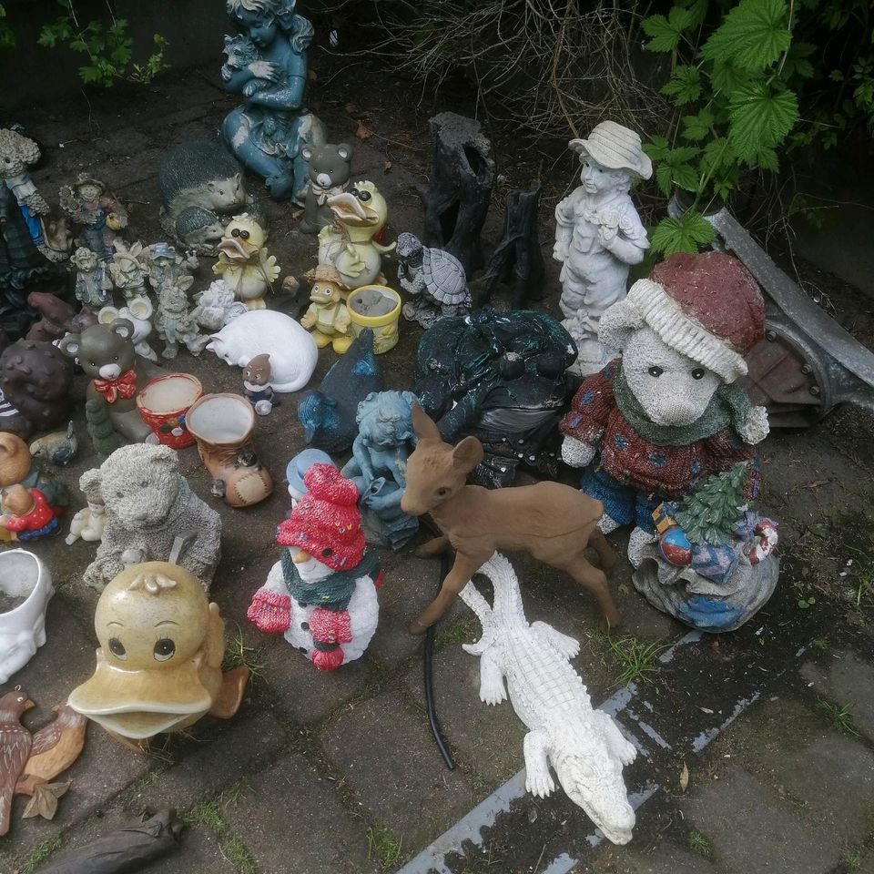 Gartenfiguren, Vasen, Laternen, Wasserhahn, Holzmasken in Hamburg