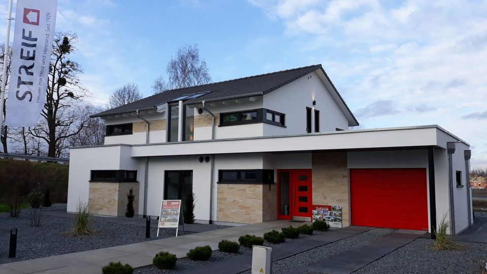 Heißer STREIF-Sommer - alle Häuser mit Kühlung + PV-Anlage in Ottendorf-Okrilla