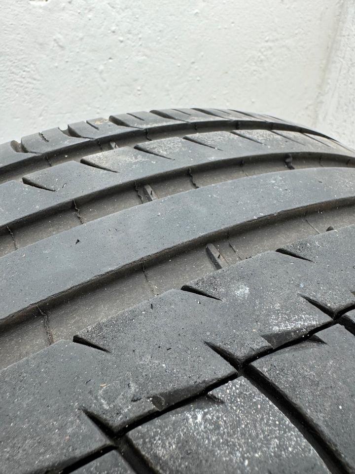 18“ Detroit felgen wie neu mit reifen! Über 300kmh zugelassen! in Aurich
