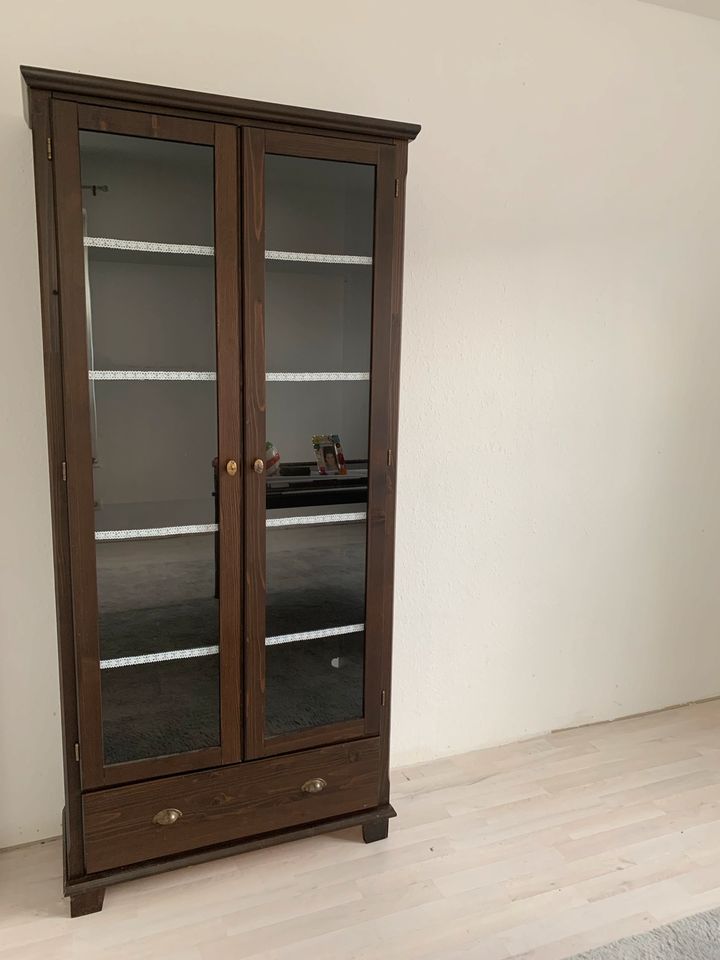 Vitrine Hoch 200 cm Breit 110 cm 5 Fächer in Rheda-Wiedenbrück