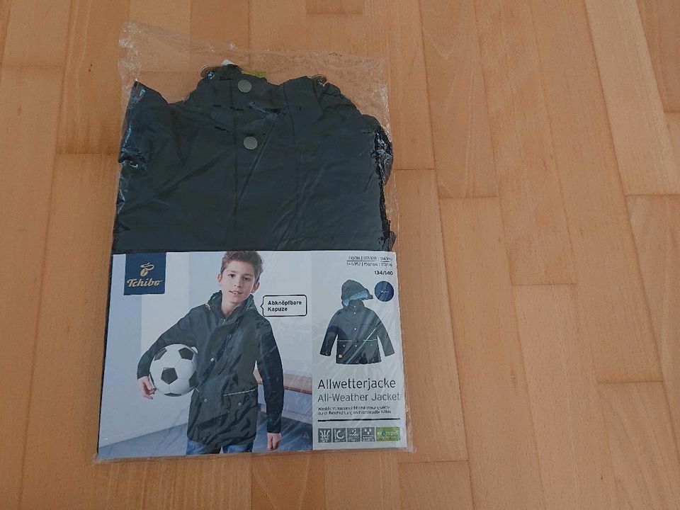 NEUE! Tchibo Jungen Jacke Gr. 134/140,Regenjacke,Allwetterjacke in Oldenburg