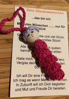 Sorgenwurm Glückswürmchen mit Spruch Anhänger Sachsen - Mülsen Vorschau