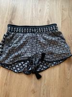 Shorts mit Ornamenten Baden-Württemberg - Niedereschach Vorschau