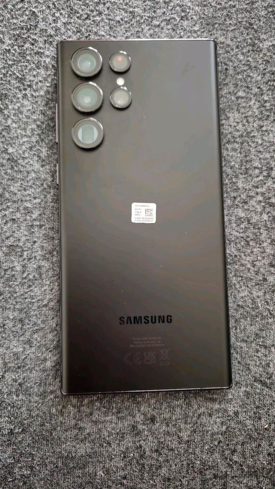Samsung Galaxy S22 Ultra SM-S908B/DS 256 GB in Hanau